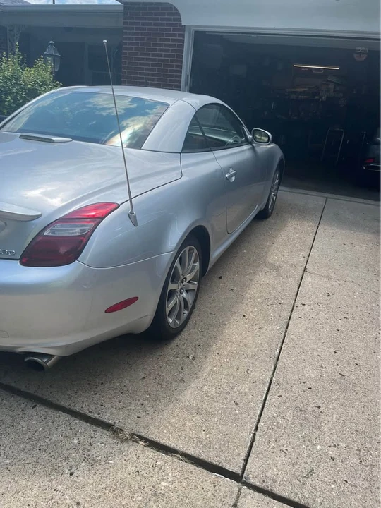 2006 Lexus SC430 - Image 3 of 10