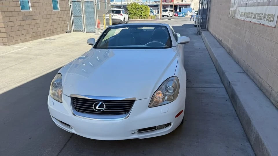 2006 Lexus SC430 - Image 10 of 20