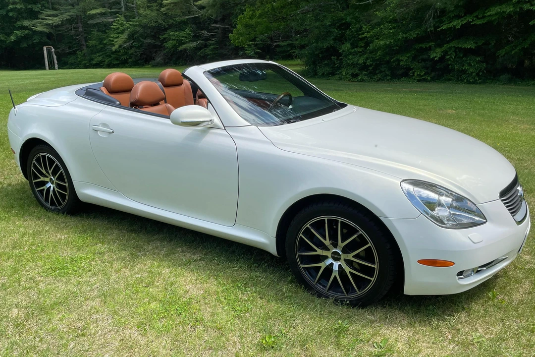 2006 Lexus SC430 - Image 2 of 31