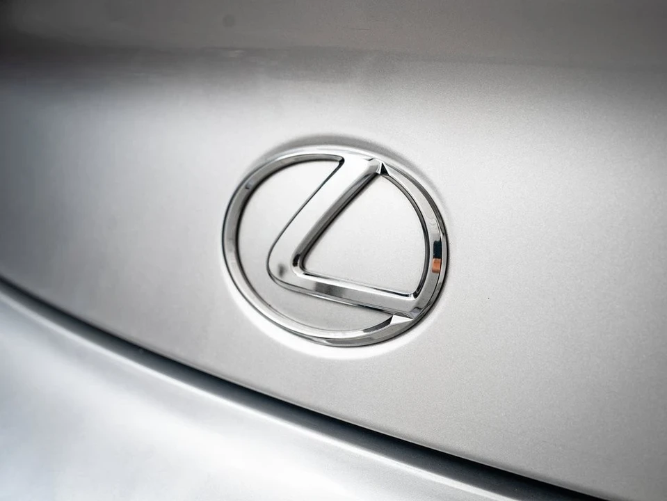 2006 Lexus SC430 - Image 16 of 21