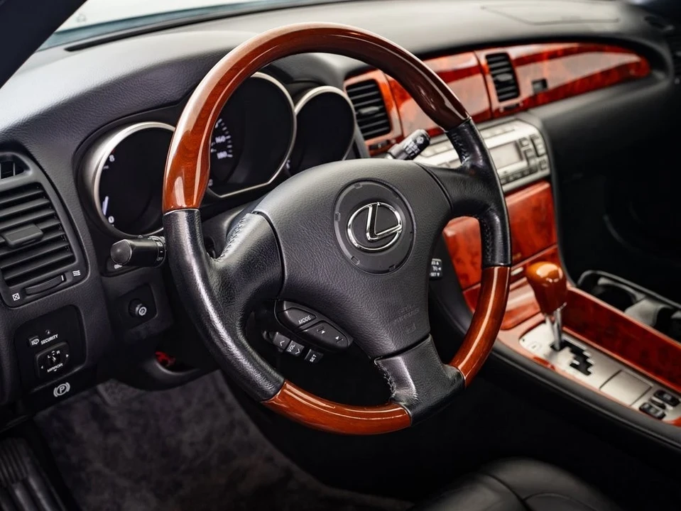 2006 Lexus SC430 - Image 4 of 21