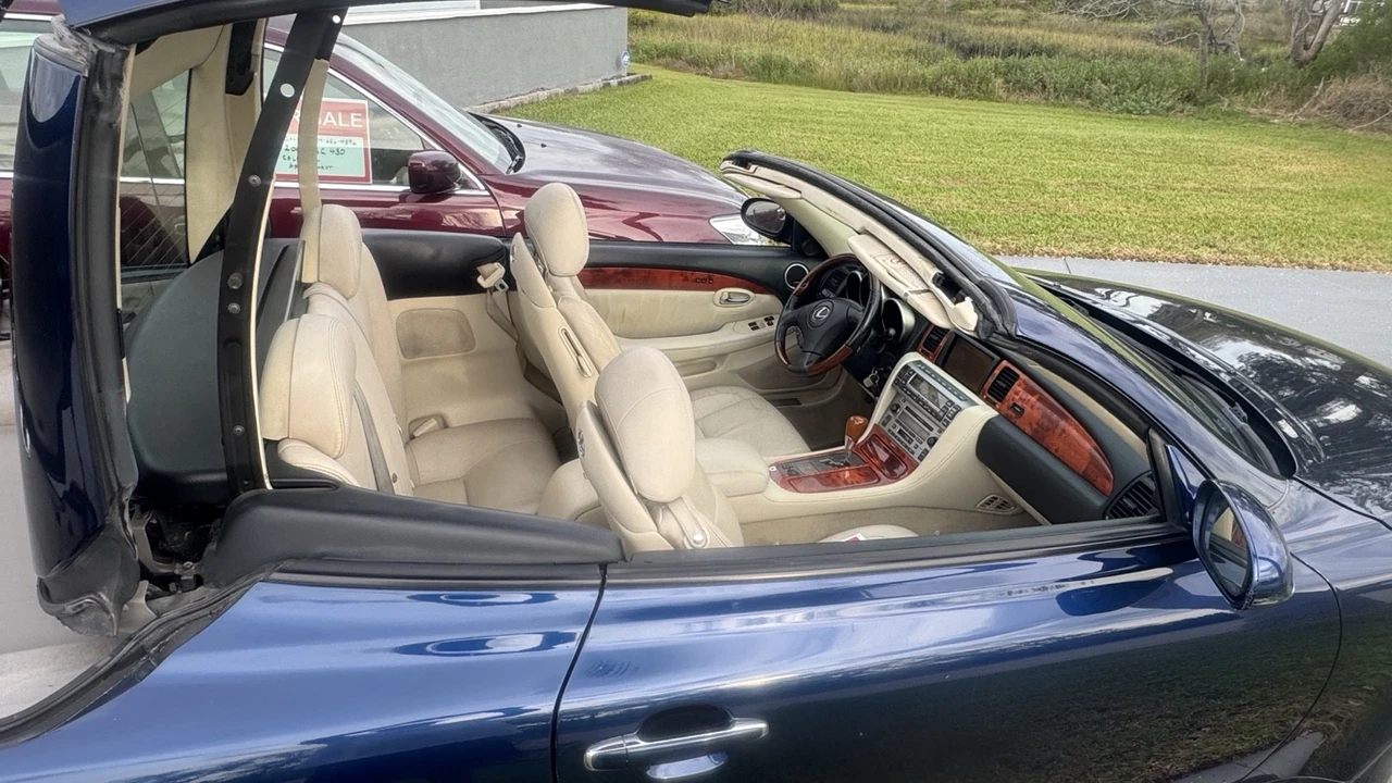 2006 Lexus SC430 - Image 17 of 21