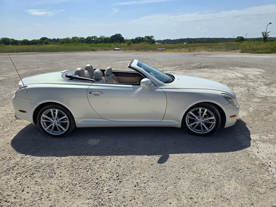 2006 Lexus SC430 - Image 18 of 31