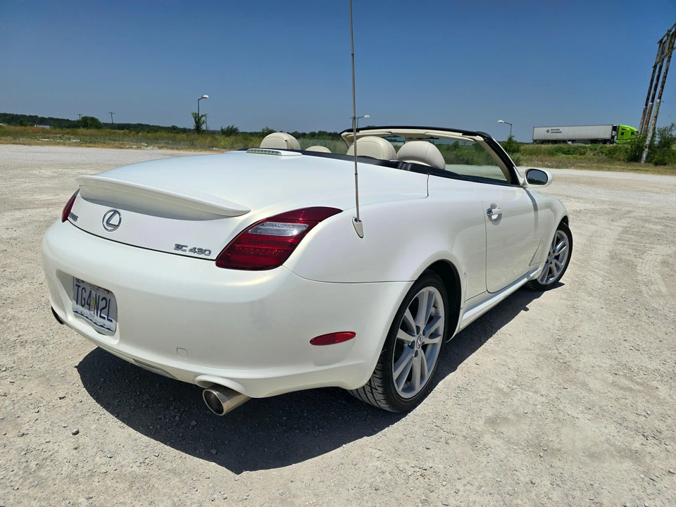 2006 Lexus SC430 - Image 14 of 31