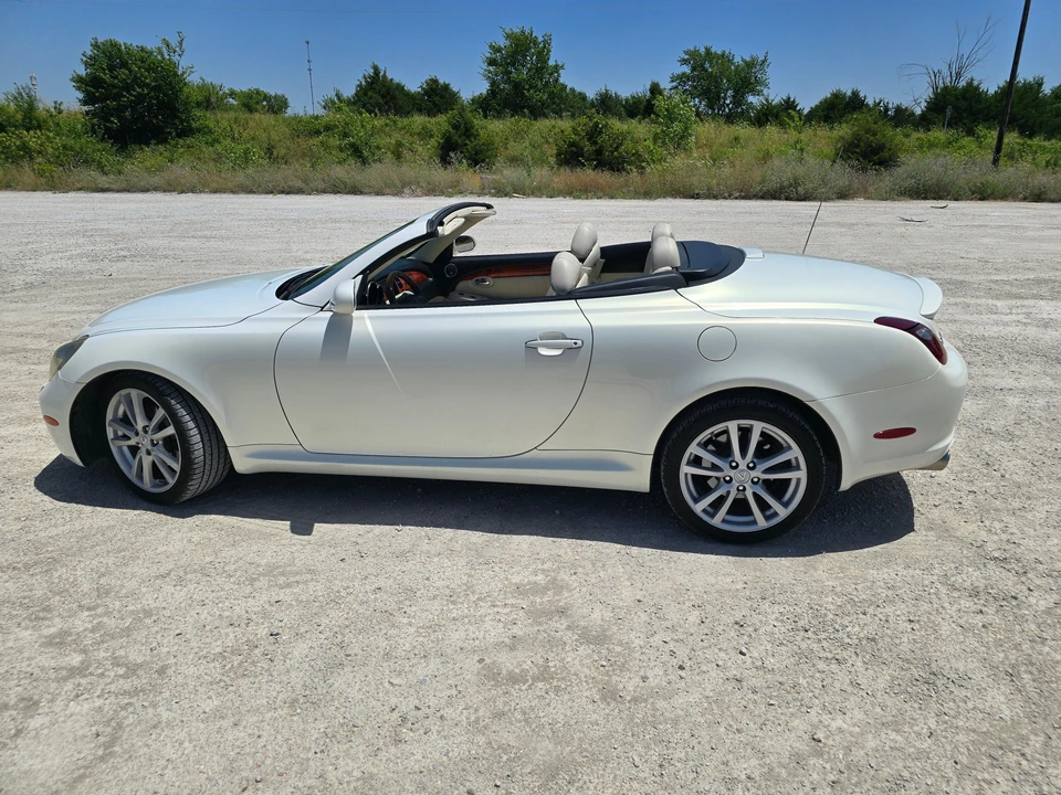 2006 Lexus SC430 - Image 9 of 31