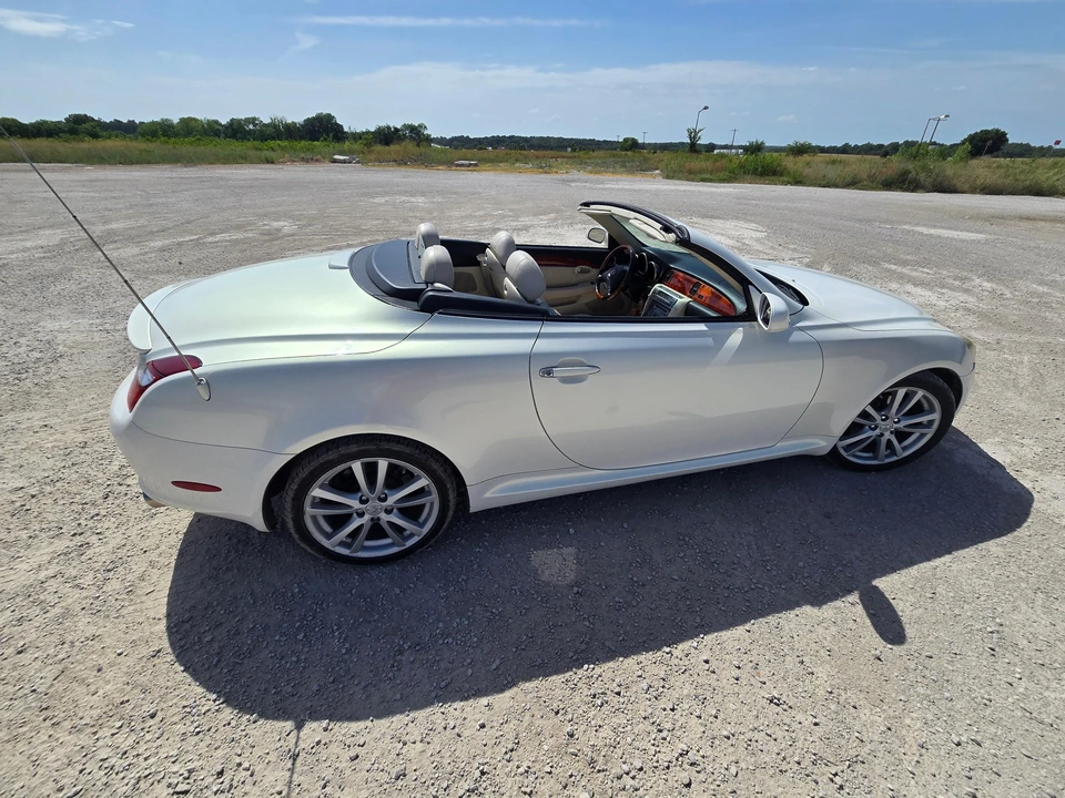 2006 Lexus SC430 - Image 17 of 31