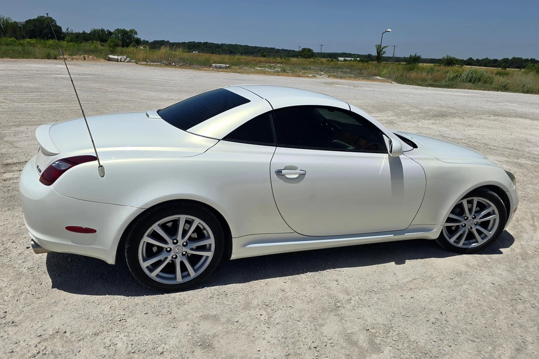 2006 Lexus SC430 - Image 3 of 31