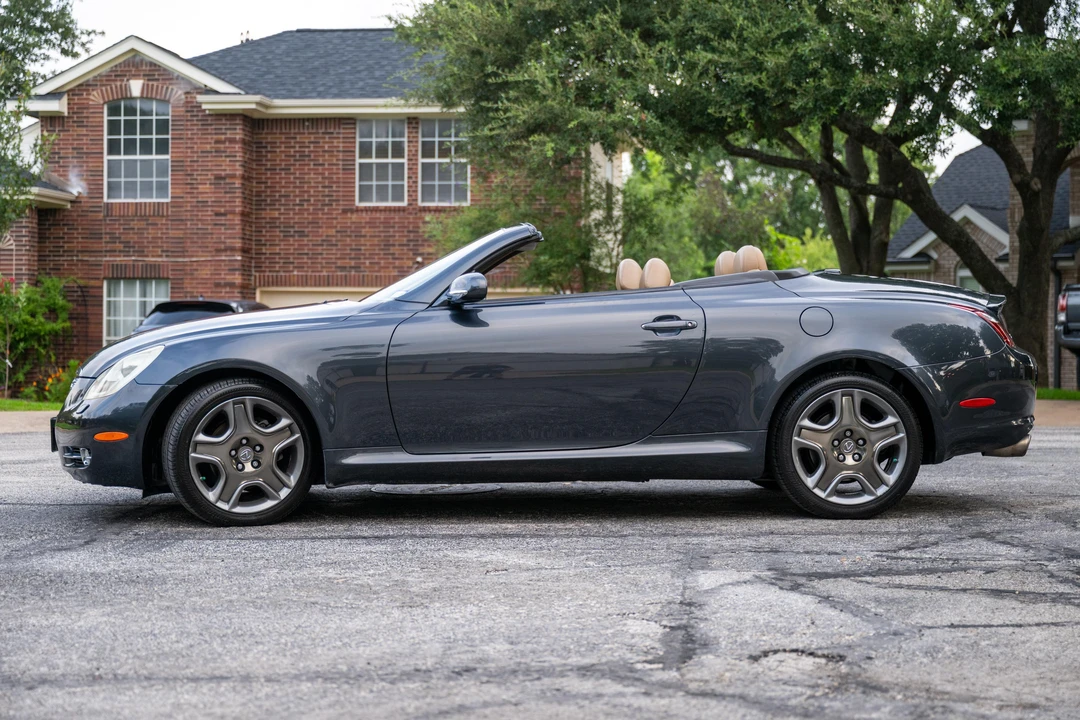 2006 Lexus SC430 - Image 3 of 31