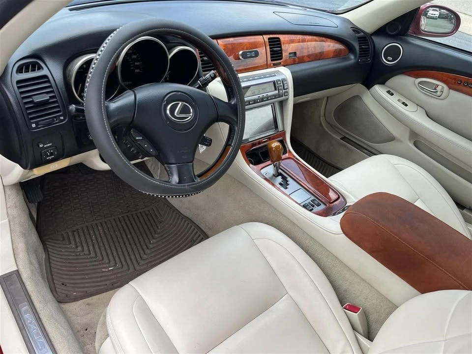 2006 Lexus SC430 - Image 10 of 20