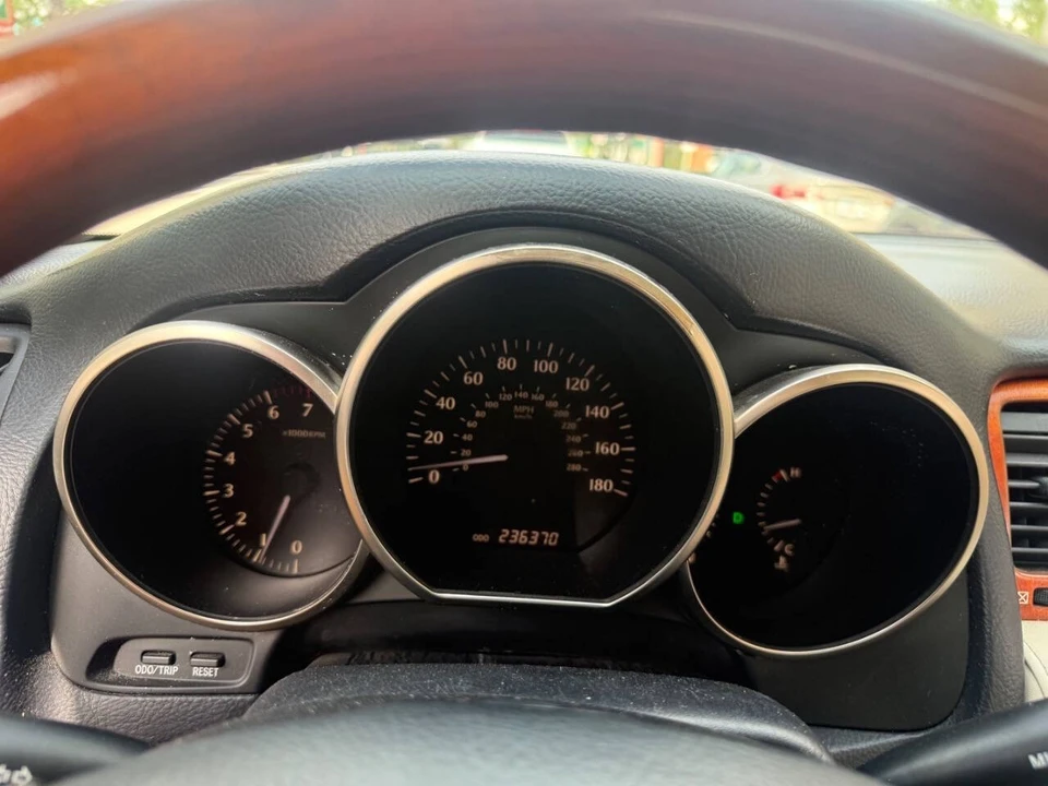 2006 Lexus SC430 - Image 3 of 31