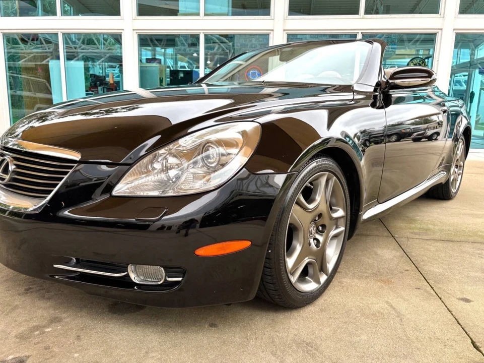 2006 Lexus SC430 - Image 11 of 21