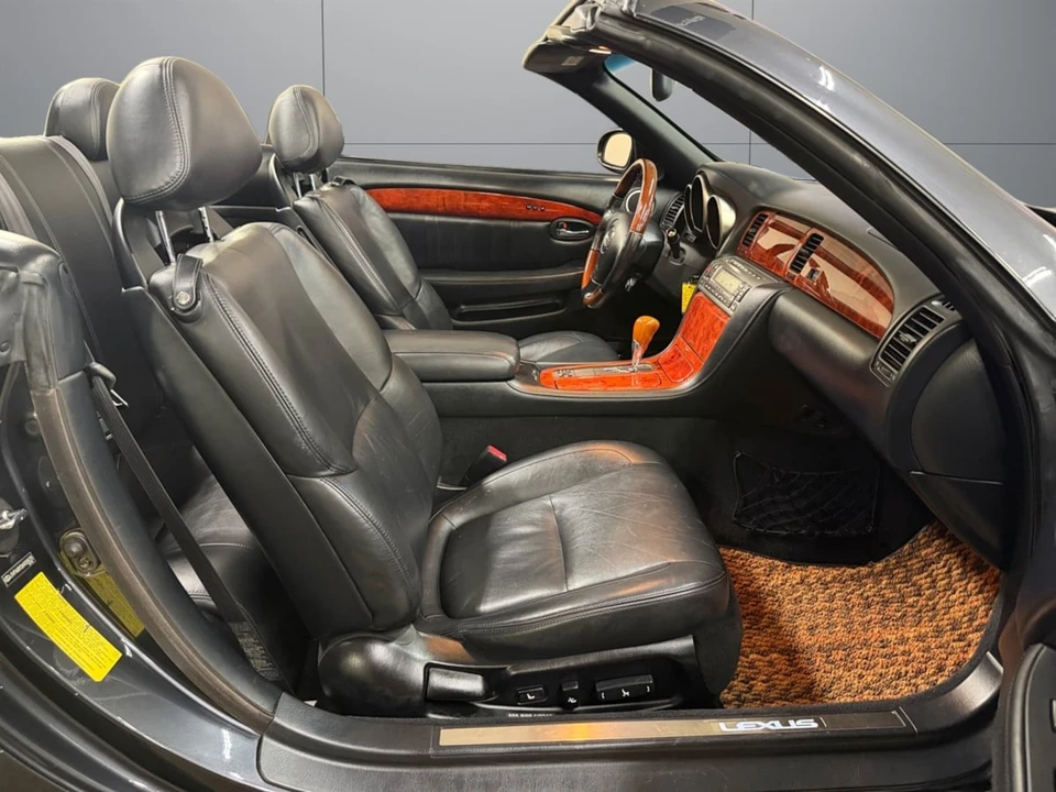 2006 Lexus SC430 - Image 17 of 25