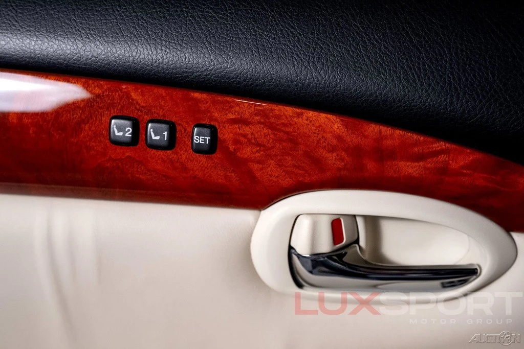 2006 Lexus SC430 - Image 16 of 21