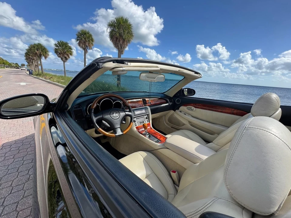 2006 Lexus SC430 - Image 13 of 21