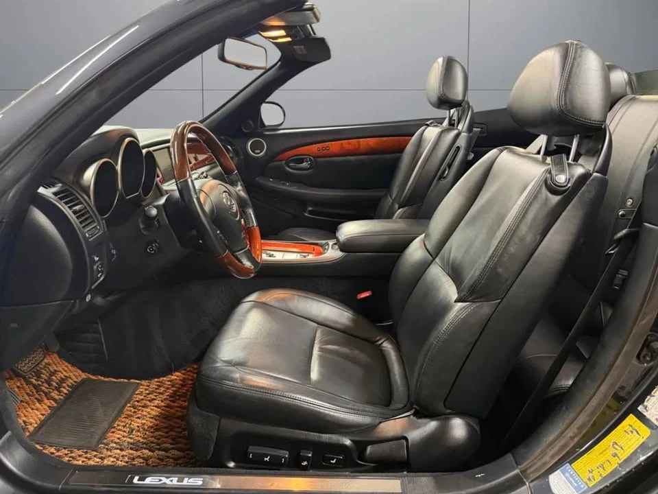 2006 Lexus SC430 - Image 10 of 20
