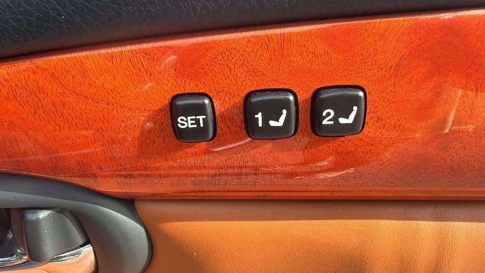 2006 Lexus SC430 - Image 12 of 18