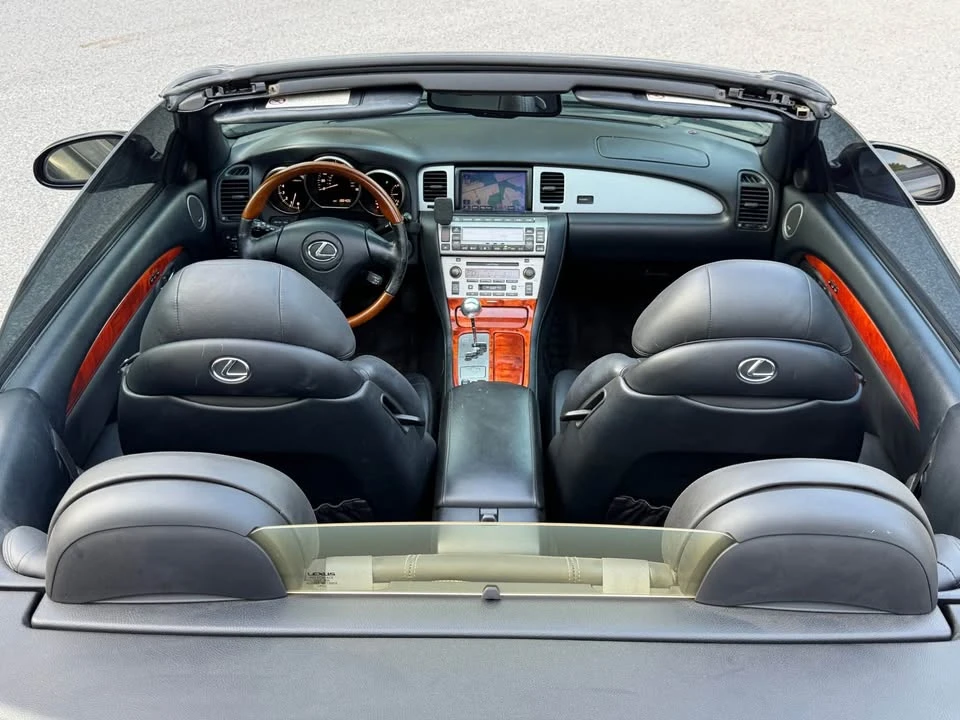 2006 Lexus SC430 - Image 10 of 20