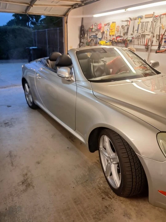 2006 Lexus SC430 - Image 2 of 8