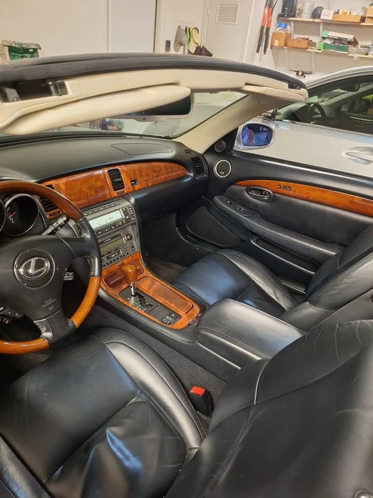 2006 Lexus SC430 - Image 4 of 8