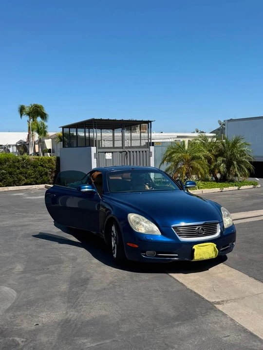 2006 Lexus SC430 - Image 3 of 12