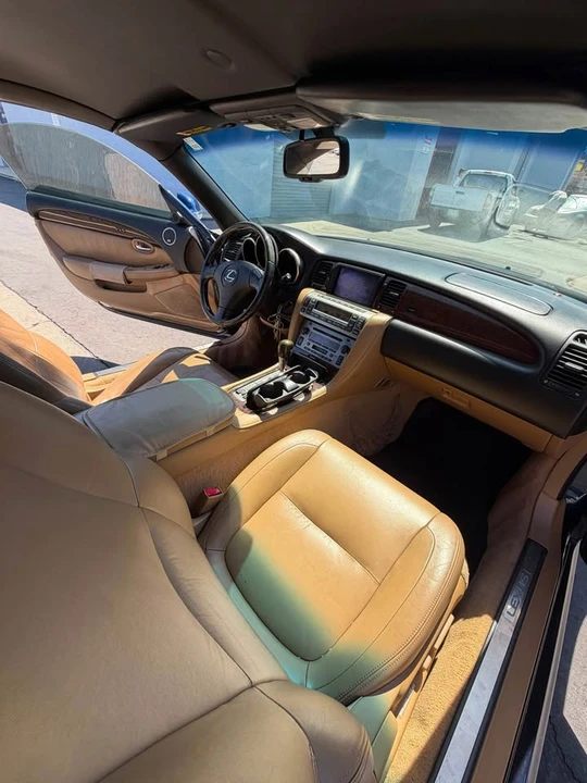 2006 Lexus SC430 - Image 8 of 12