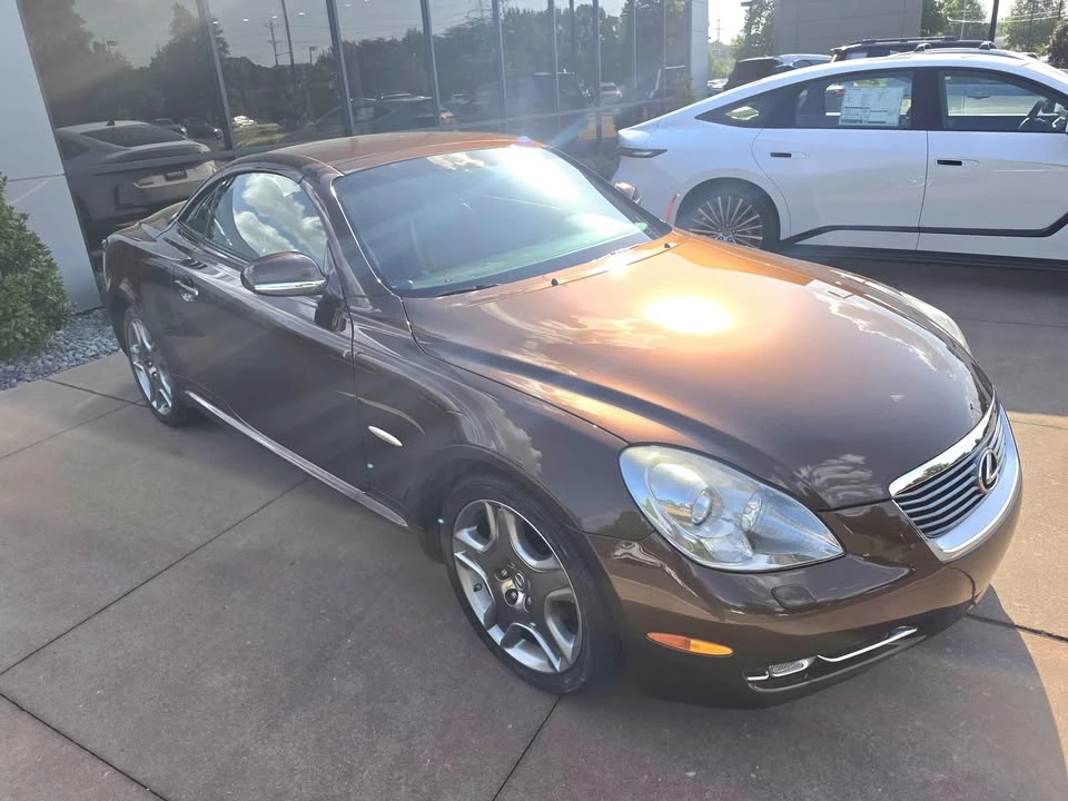 2006 Lexus SC430 - Image 2 of 11
