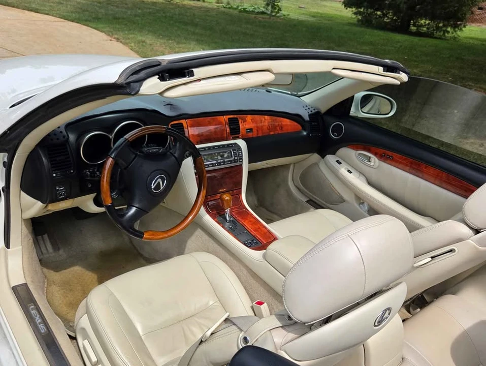 2006 Lexus SC430 - Image 6 of 10