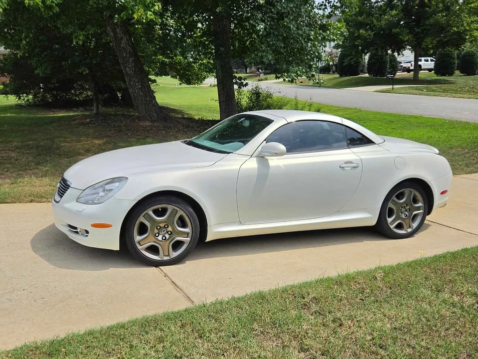 2006 Lexus SC430 - Image 2 of 10