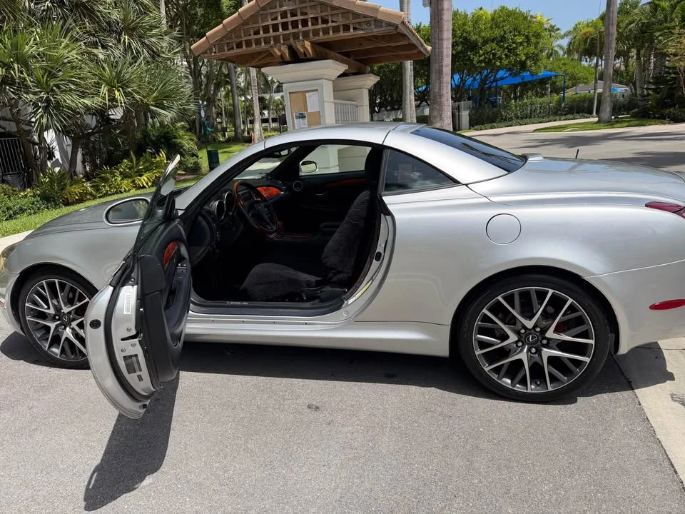 2006 Lexus SC430 - Image 10 of 20