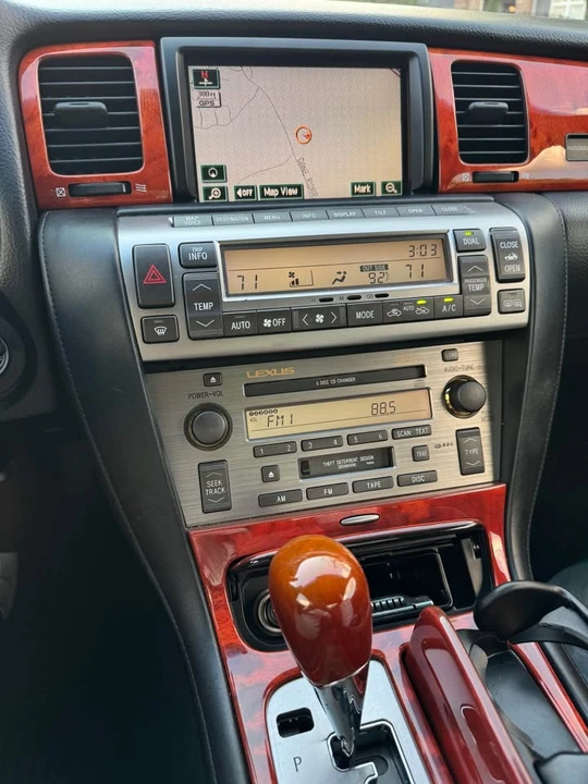 2006 Lexus SC430 - Image 10 of 20