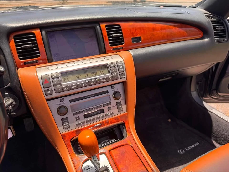 2006 Lexus SC430 - Image 13 of 20