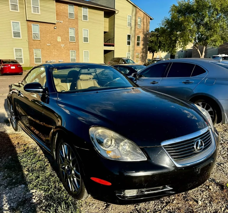 2006 Lexus SC430 - Image 3 of 12