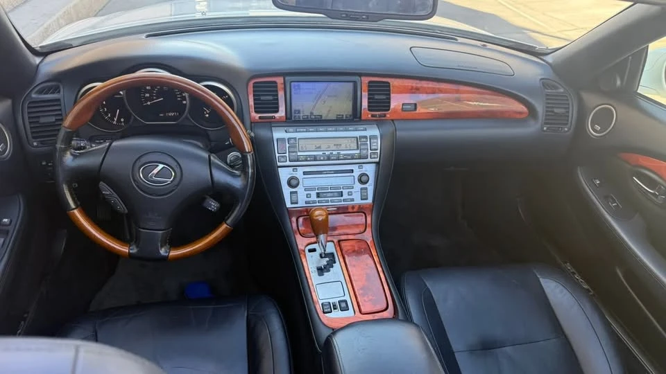 2006 Lexus SC430 - Image 10 of 20