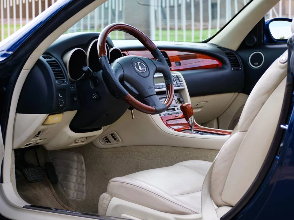 2006 Lexus SC430 - Image 17 of 24