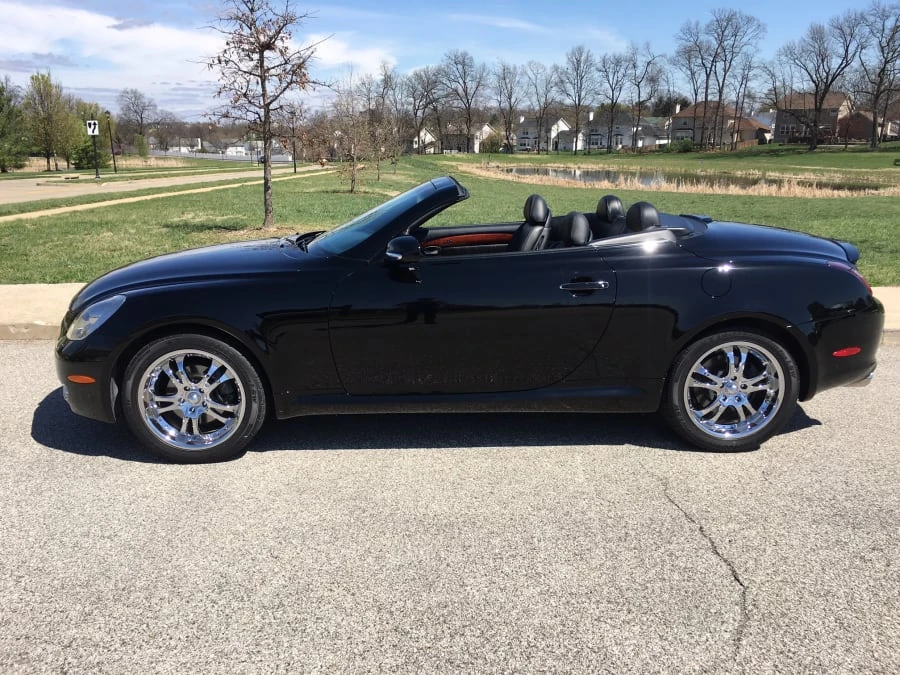 2006 Lexus SC430 - Image 2 of 10