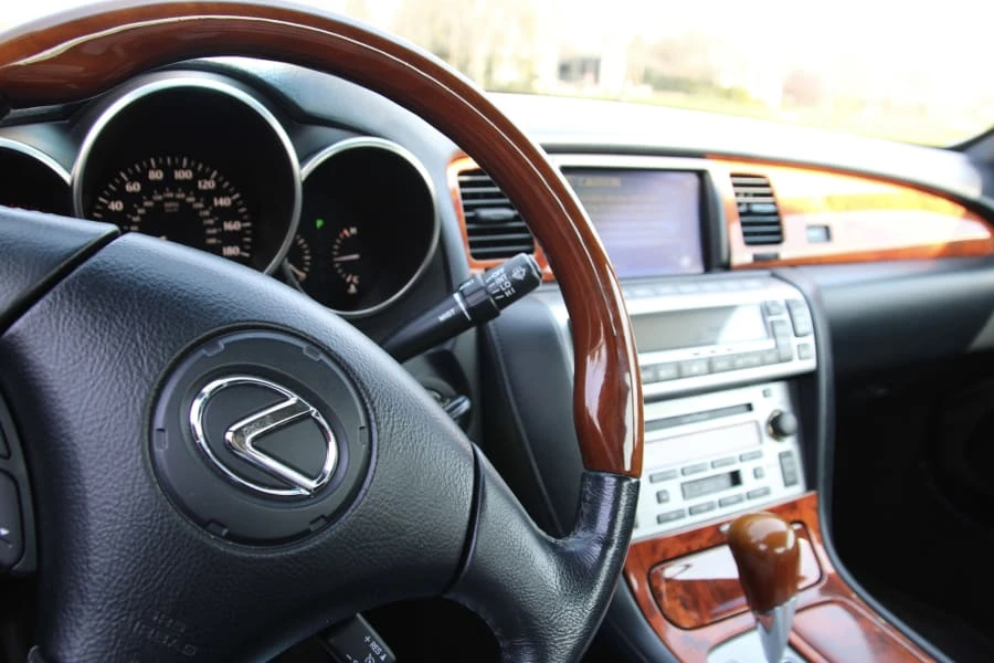 2006 Lexus SC430 - Image 8 of 17