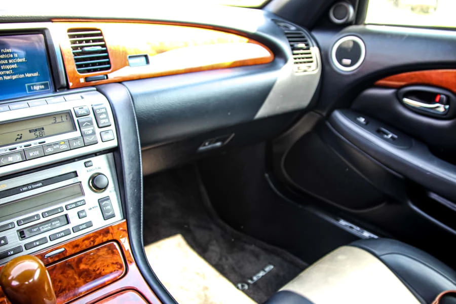 2006 Lexus SC430 - Image 6 of 17