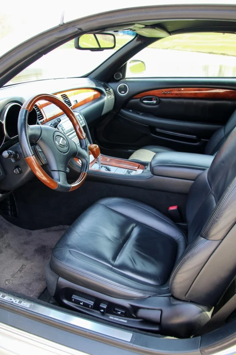 2006 Lexus SC430 - Image 5 of 17