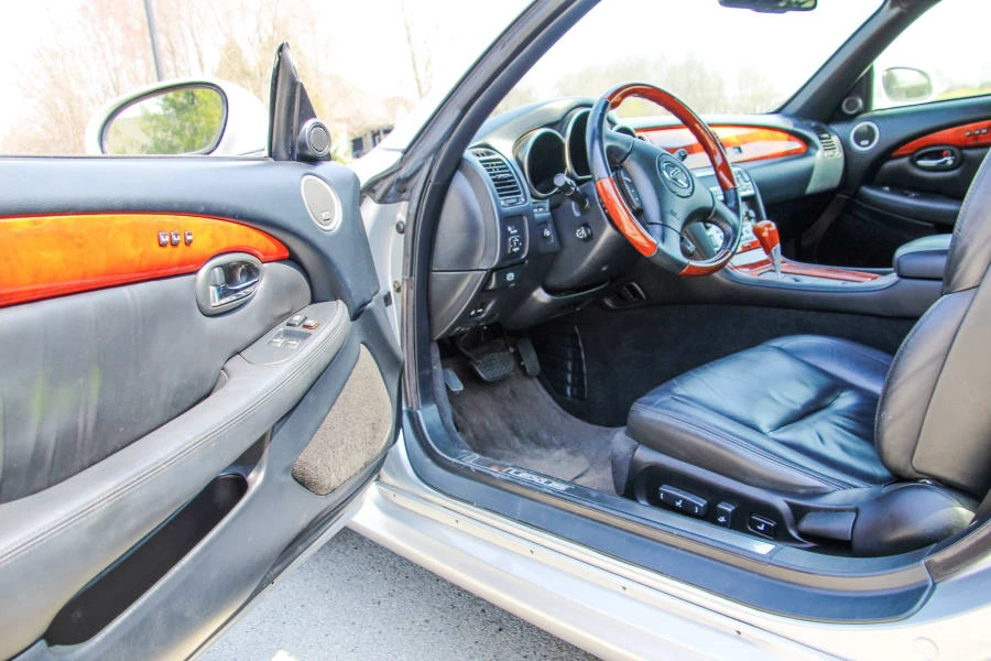 2006 Lexus SC430 - Image 11 of 17