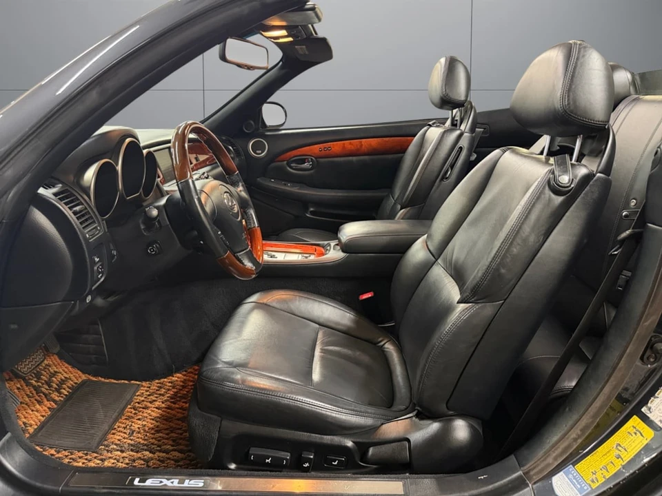 2006 Lexus SC430 - Image 10 of 25