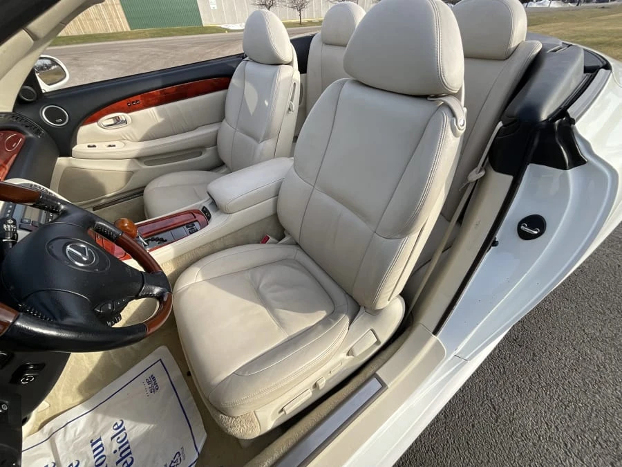 2006 Lexus SC430 - Image 4 of 16