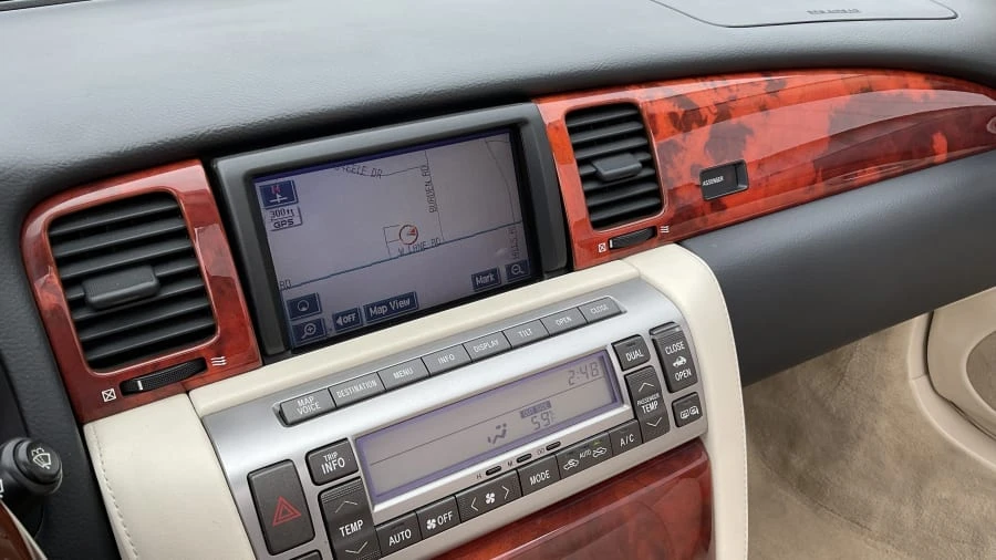 2006 Lexus SC430 - Image 7 of 15