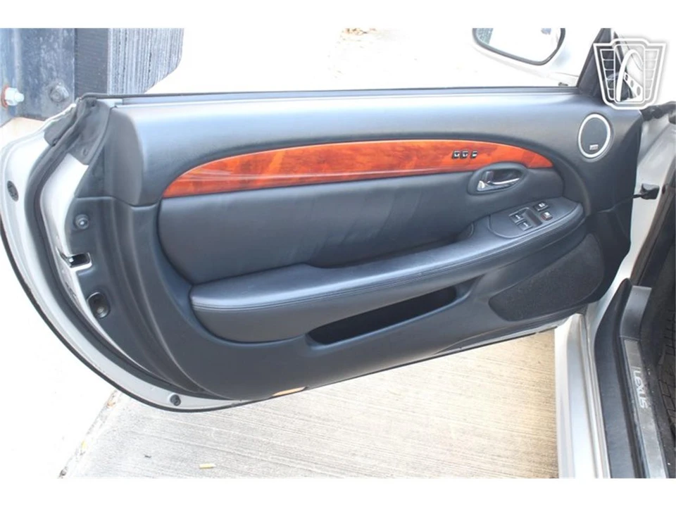 2006 Lexus SC430 - Image 17 of 31