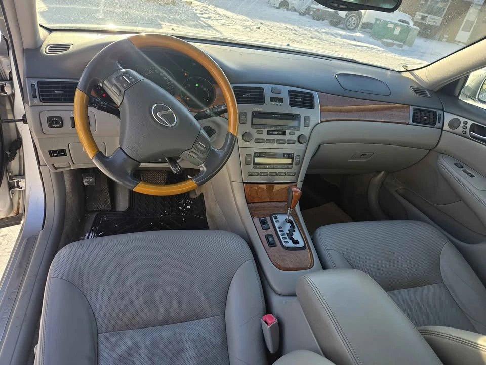 2006 Lexus ES 4th Gen - Image 13 of 17