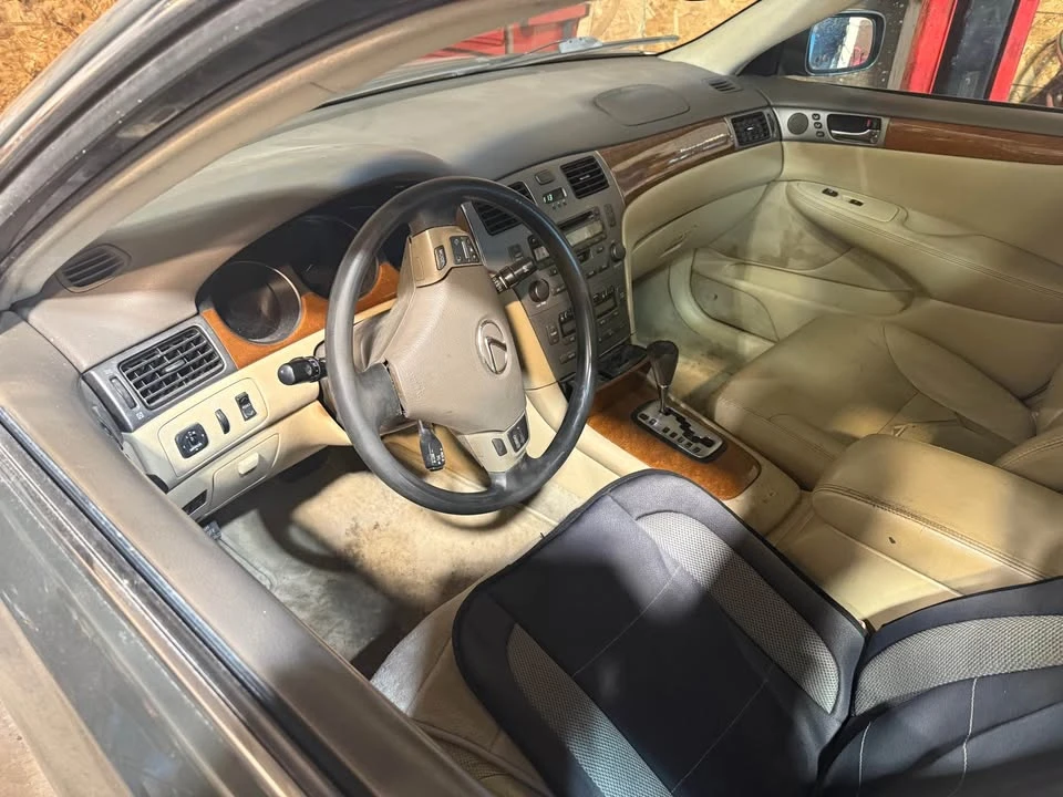 2006 Lexus ES 4th Gen - Image 7 of 12