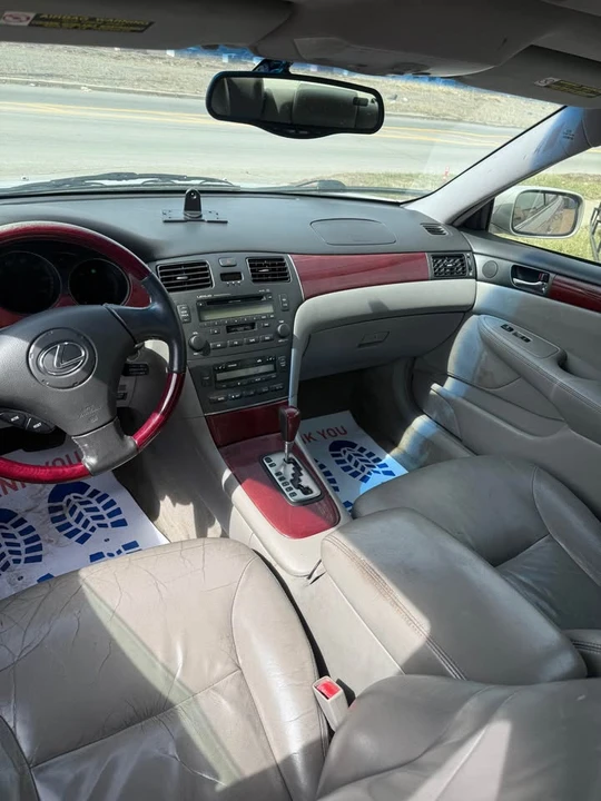 2006 Lexus ES 4th Gen - Image 14 of 15