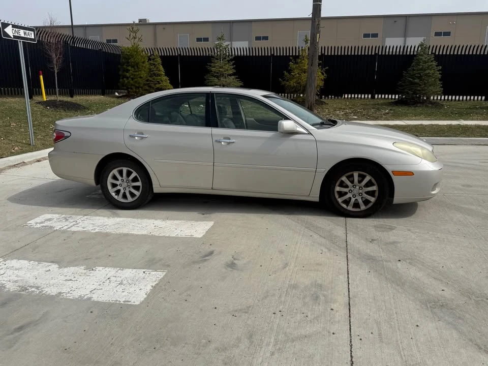 2006 Lexus ES 4th Gen - Image 4 of 15