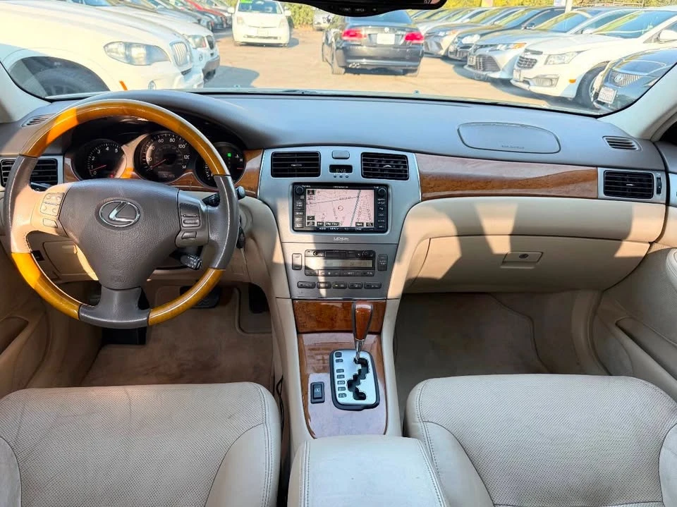 2006 Lexus ES 3rd Gen - Image 13 of 17