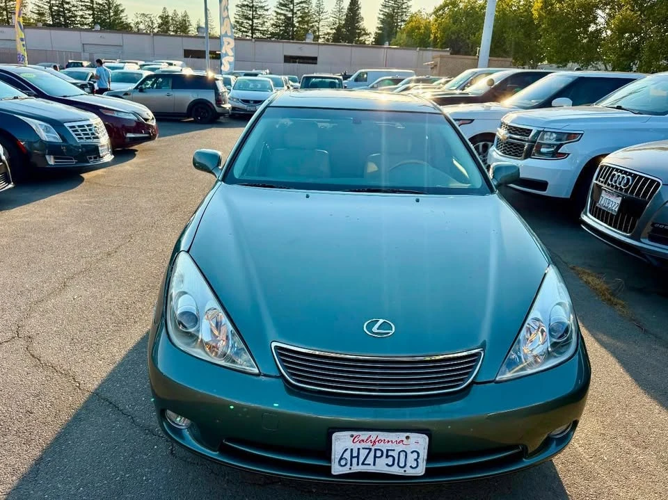 2006 Lexus ES 3rd Gen - Image 2 of 17