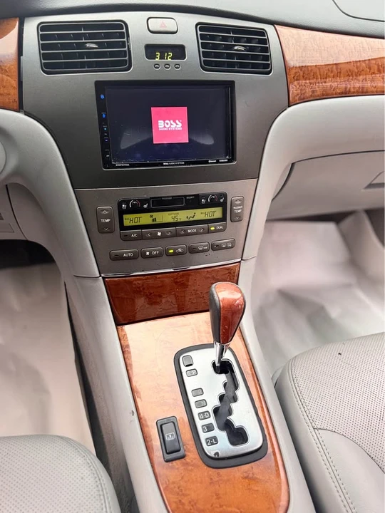 2006 Lexus ES 4th Gen - Image 11 of 18